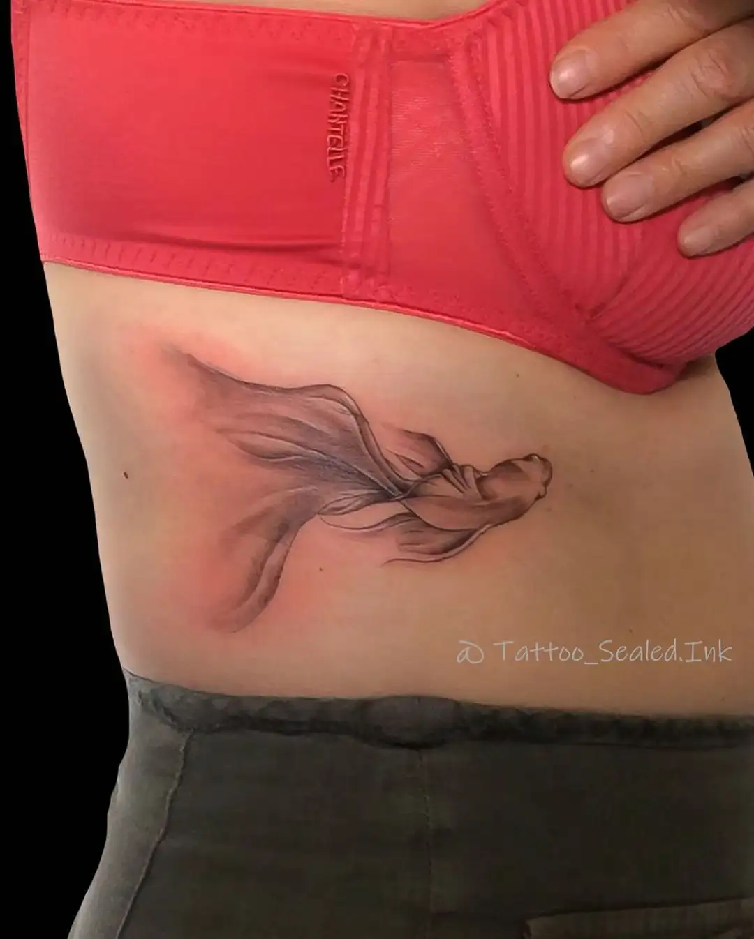 40 Unique and Cute Side Rib Cage Tattoos for Women - Beauty Wonder